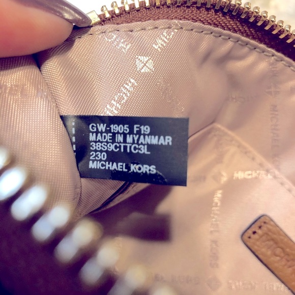 LAST ONE❗️ᑎᗯT‼️ᗰIᑕᕼᗩᗴᒪ KOᖇᔕ LARGE ᒍᗴT ᔕᗴT ᗯᖇIᔕTᒪᗴT - Picture 4 of 8